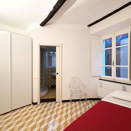Marina Apartment, Unique, Authentic, Beachfront, 2 Aircondo Bdr , 2Bht, Easy To Train Or From Private Parking Vernazza Exterior photo